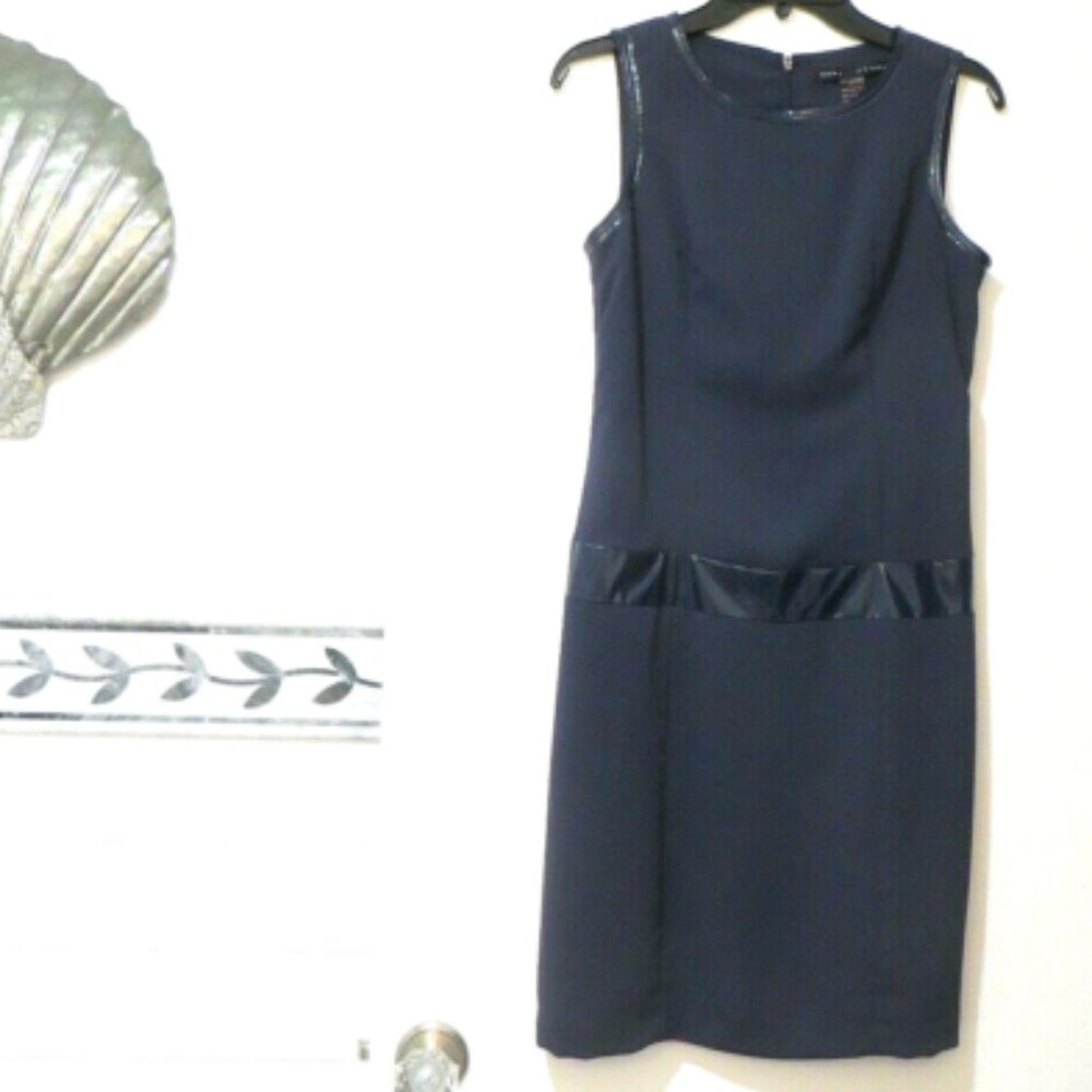 SALE Anthropologie Yansi Fugal navy sleeveless  Sheath dress